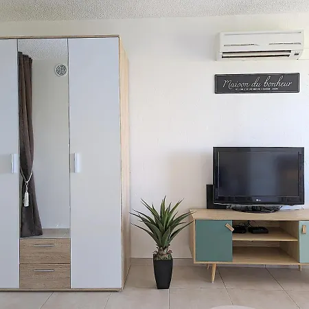 Apartment Proche Port Et Avec Wifi Et Climatisation