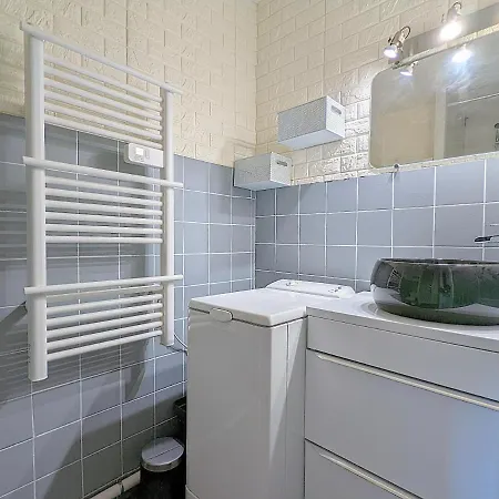 Apartment Proche Port Et Avec Wifi Et Climatisation