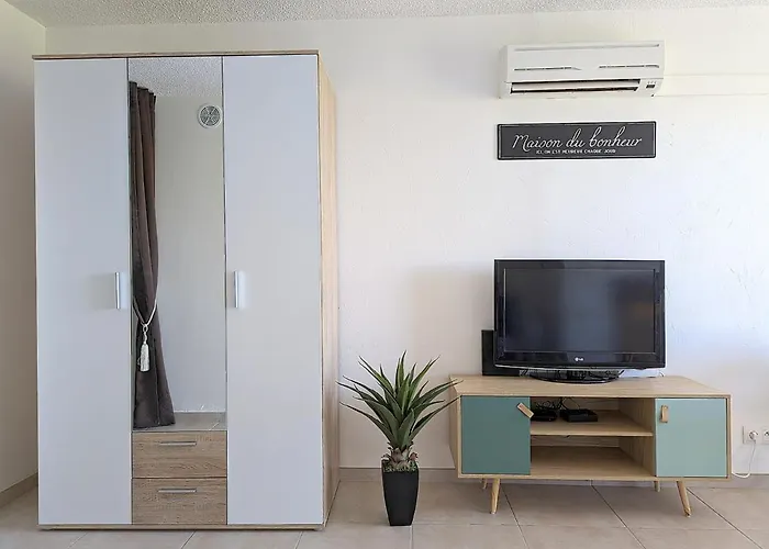 Daire Proche Port Et Avec Wifi Et Climatisation